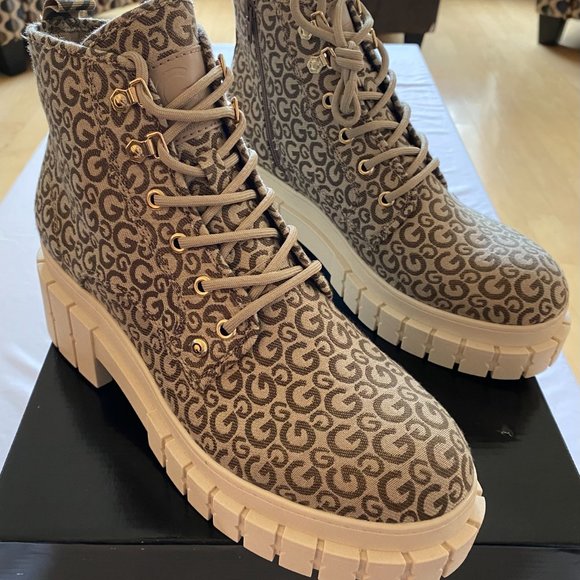 GBG Los Angeles Women's Ivey Casual Combat Bootie-Taupe-Size10 Med - Picture 8 of 8